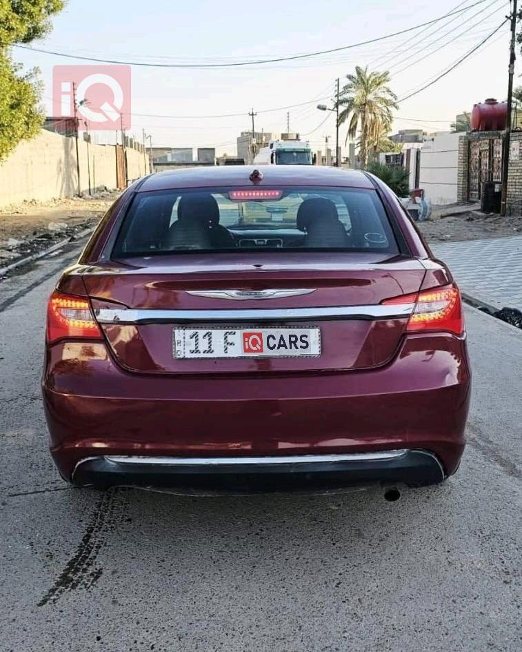 كرايسلر 200
